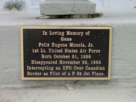 Kinross - Memorial Plaque