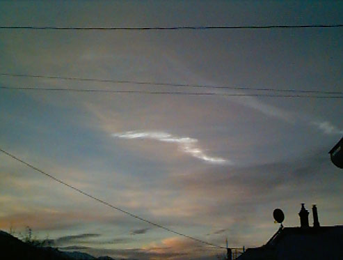 7th photo of the fireball contrail by Ewald Lemke taken from Atlin, BC.